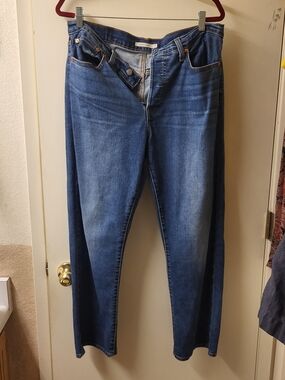 Levi's Wedgie Straight Jeans Size 31